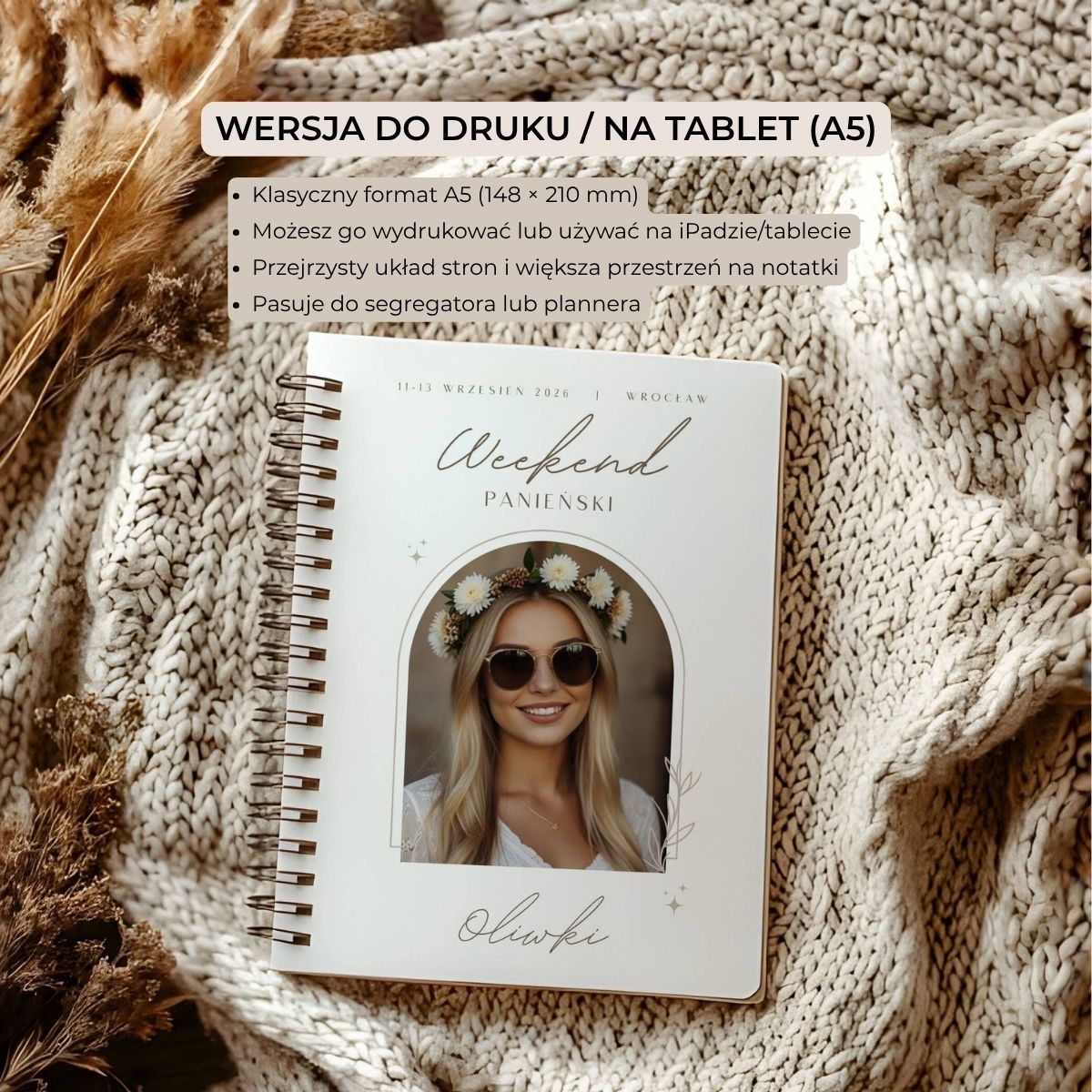 Planer panieński w wersji do druku – okładka planera na notesie w formacie A5, leżącym na kocu z trawy pampasowej