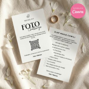 Gra weselna Foto Challenge z kodem QR w formie eleganckich kart, leżąca na beżowym tle z płatkami kwiatów.