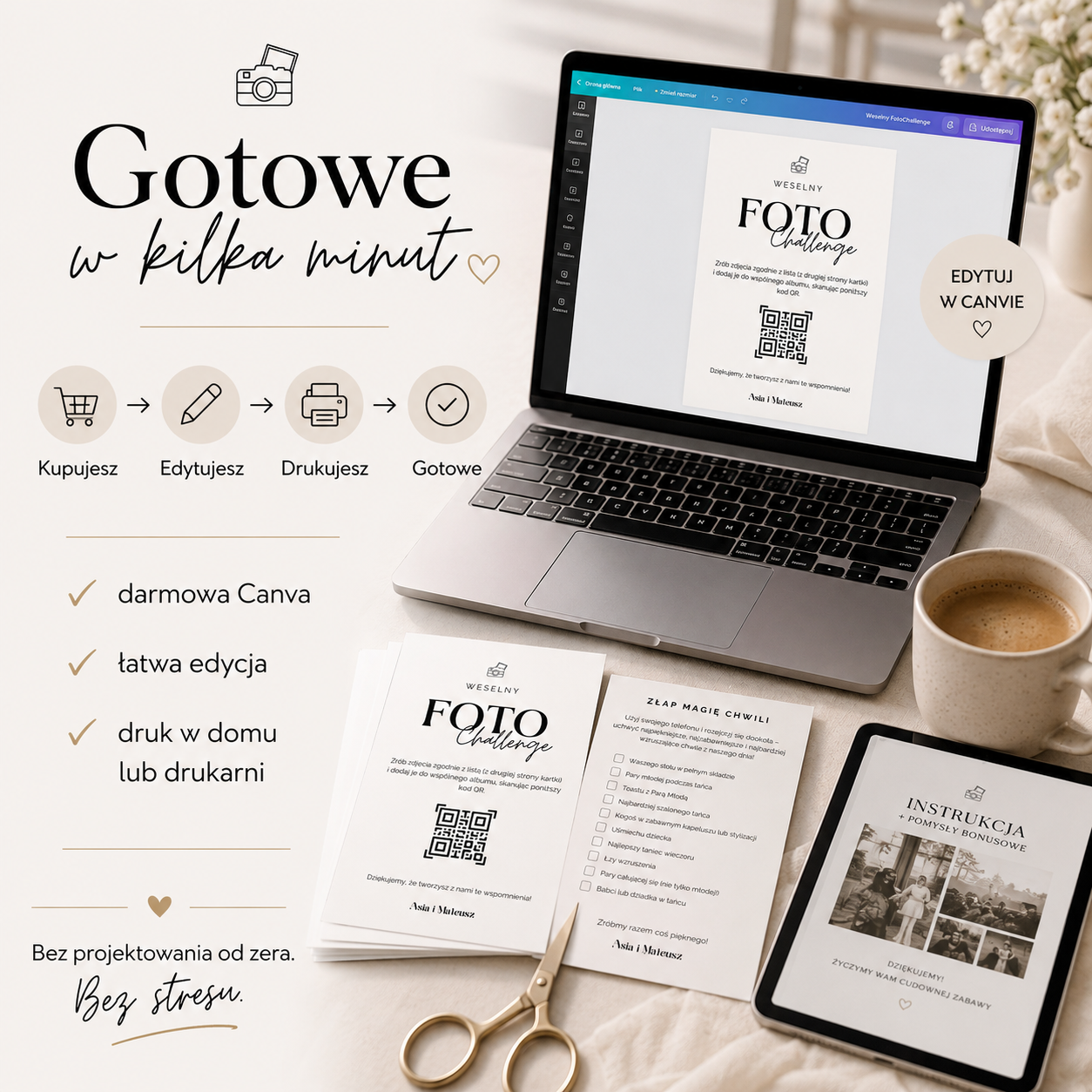 Projektowanie gry ślubnej w darmowej aplikacji Canva na laptopie obok wydrukowanych gotowych kart i tabletu.
